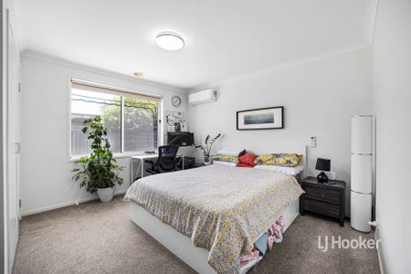 40 Breasley Parkway, Point Cook VIC, Belconnen - Photo 3