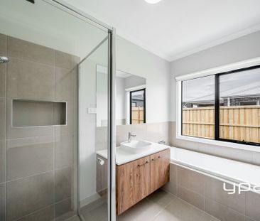 BRAND NEW PROPERTY IN SUNBURY- EVERYTHING YOU COULD WANT. - Photo 4