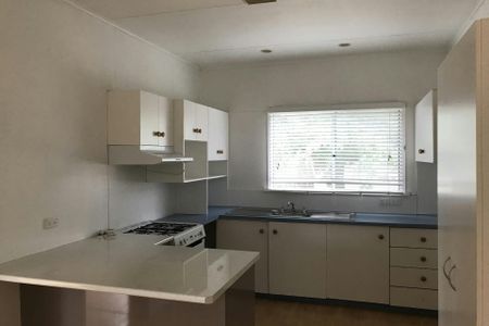 Your Next Home Awaits at 17 Wallace Street - Photo 4