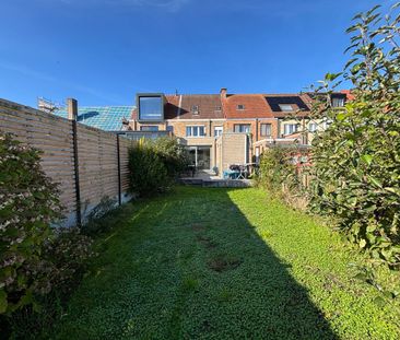 Huis te huur in Sint-Kruis voor € 1.250 met 4 slaapkamers - foto 3