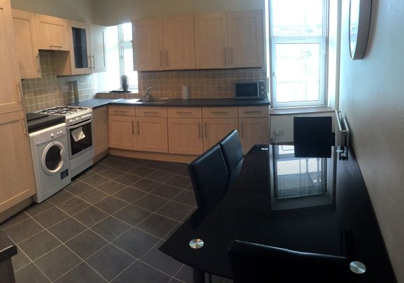 2 Bed Flat, Mannofield, AB10 - Photo 1