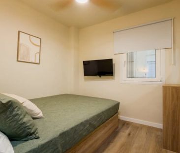 Room in a shared 4-bedroom apartment for rent in el Camp d'en Grass... - Photo 4
