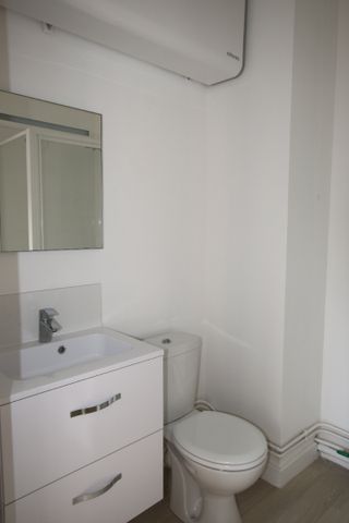 Studio de 27.49m2 situé Rue Pharaon de Winter réf 753-006 - Photo 3