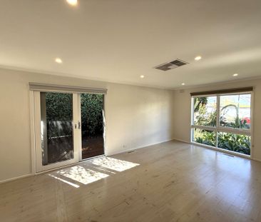 Newly Renovated Comfortable Family Home - Photo 3