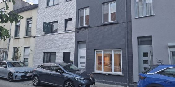Huis te huur in Gentbrugge voor € 1.245 met 3 slaapkamers - Photo 3