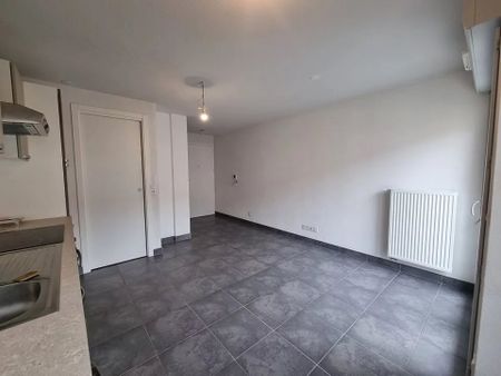 Location Appartement 2 pièces 37m² NICE 06000 - Photo 4