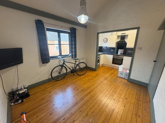 1 bedroom flat to rent - Photo 1