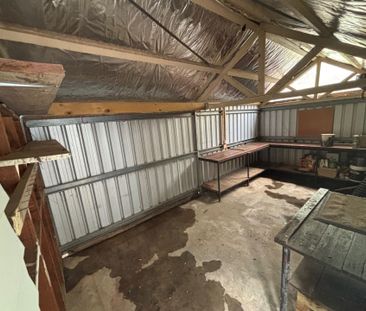 Ideal Location, 3 Bedroom Family Home, Workshop Area - Photo 3
