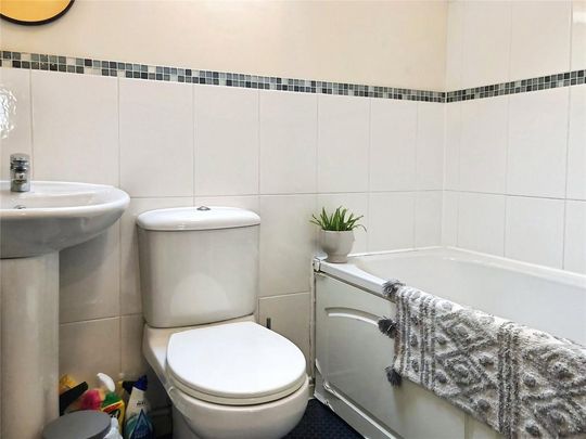 3 bedroom townhouse to rent - Photo 1