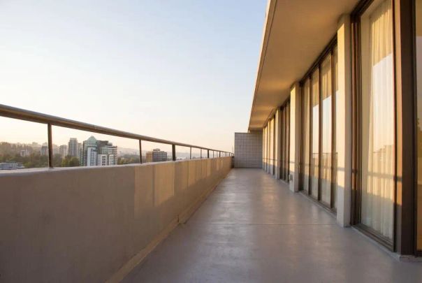 Park Royal Towers — Three-Bedroom (Penthouse) - Photo 1