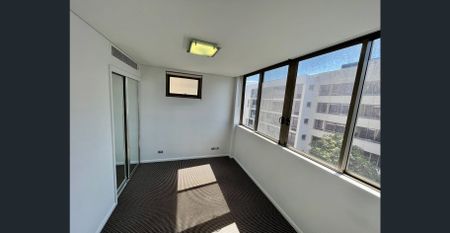Zetland 2 Beedroom Apartment with Gym and Swimming Pool - Photo 4