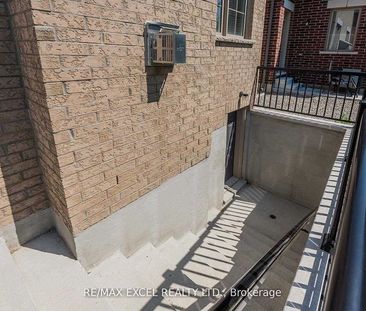 For Lease - 585 McGregor Farm Trail Unit# Lower Level, Newmarket, O... - Photo 2