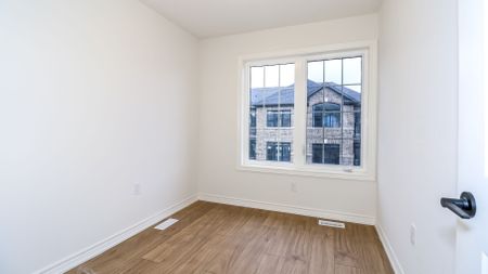 For Lease - 2029 Matteer Court Unit# Unit 18, Innisfil, Ontario - Photo 5