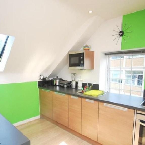 2 bedroom penthouse to rent - Photo 1