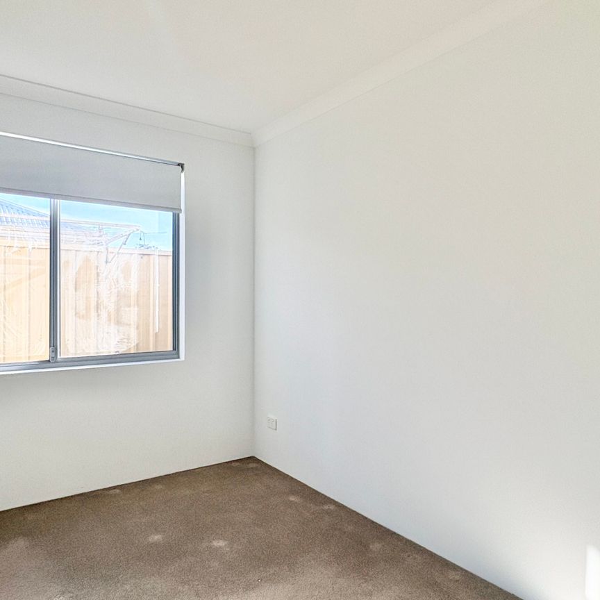 Spacious 4 Bedroom + Study Home in Convenient Cannington Location! - Photo 1