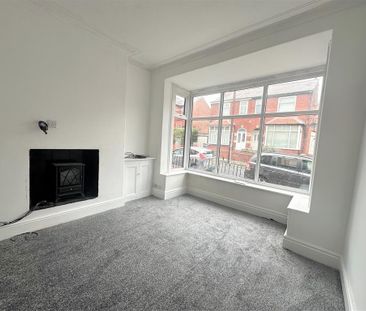4 bedroom terraced house to rent - Photo 3