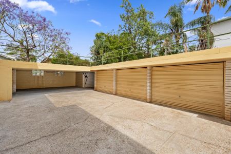 “Comfort, Space & Location - It's All Here!” - Photo 2