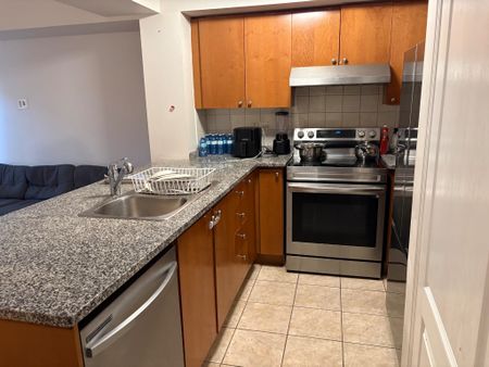 For Lease - 5050 Intrepid Drive Unit# 74, Mississauga, Ontario - Photo 5