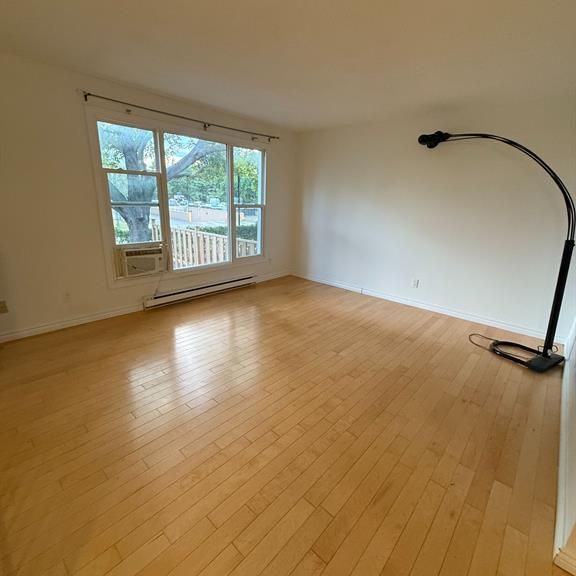 For Lease - 13 Banner Road Unit# L, South of Baseline to Knoxdale, Ontario - Photo 1