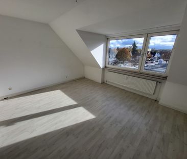 Nähe Uni: Zentrale 2 Zimmer-DG-Wohnung in 23562 Lübeck - St. Jürgen... - Foto 6