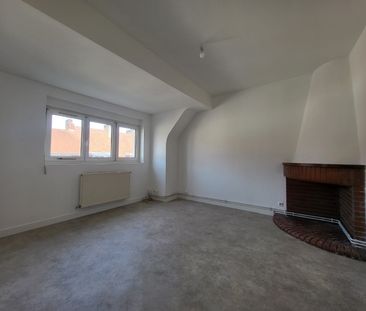 Location Appartement 3 pièces 56m² ST OMER 62500 - Photo 2