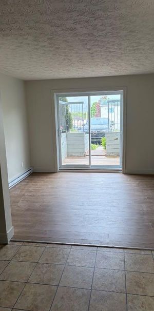 Logement 4 1/2 à louer 1050$ mois - Photo 1