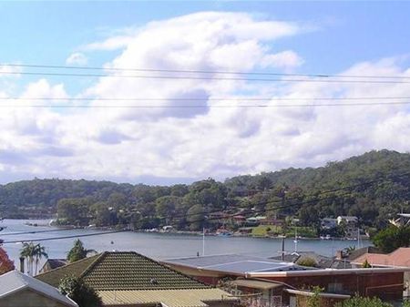 HUGE Family Home. - Photo 5