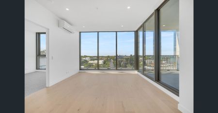 New 2 Bedroom Apartment With Water Views! - Photo 3