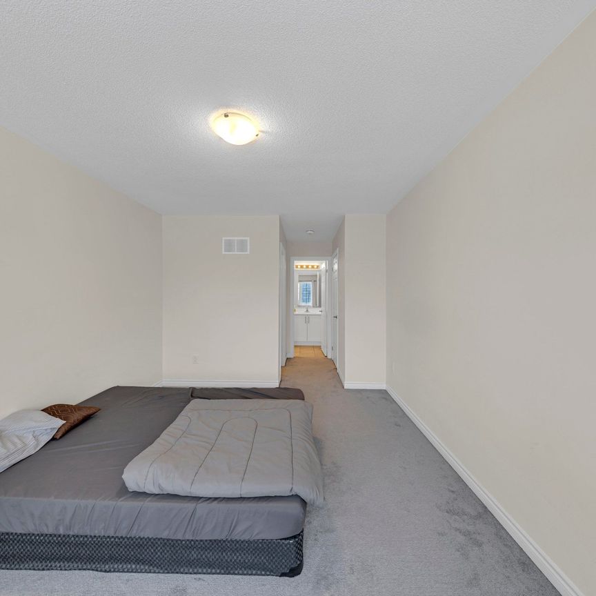 For Lease - 941 Rexton Drive, Oshawa, Ontario - Photo 1