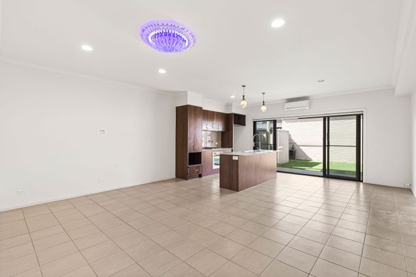 Good Sized Family Townhouse - Photo 1