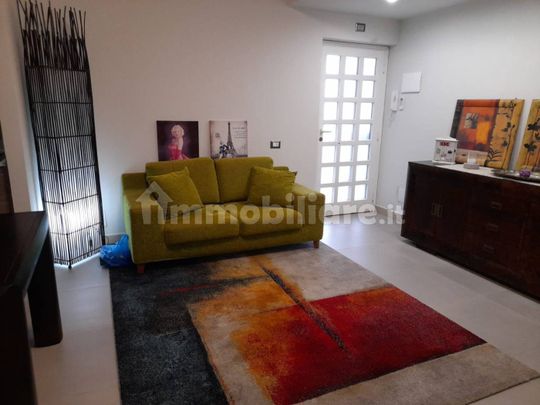 Trilocale via San Mauro 8, Centro, Aci Castello - Foto 1