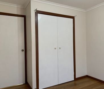 A Cosy Home in Hampton Park - Photo 5