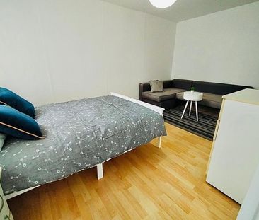 Room in a Shared House, London, E14 - Photo 2