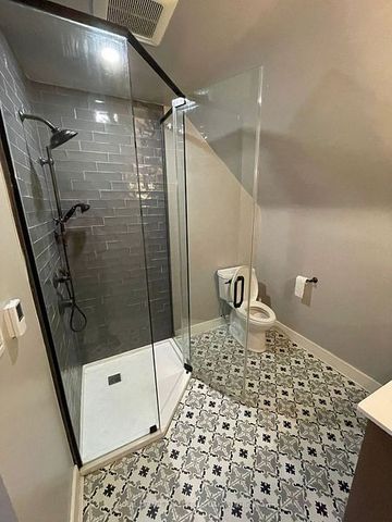 For Lease - 22 Bevan Court, Hamilton, Ontario - Photo 3