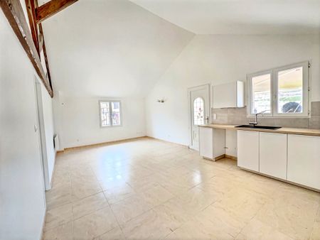 Location Appartement 3 pièces 54m² LAMBESC 13410 - Photo 3