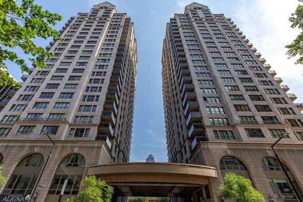 Appartement à louer - Montréal (Ville-Marie) (Mille Carré Doré) - Photo 1