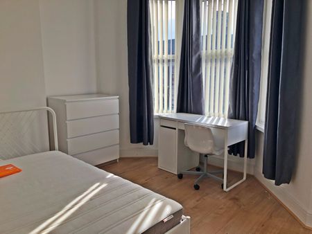 Tewkesbury Street, Cathays, Cardiff - Photo 3