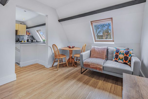 40 HYDE TERRACE Leeds - LS2 9LN - Photo 1