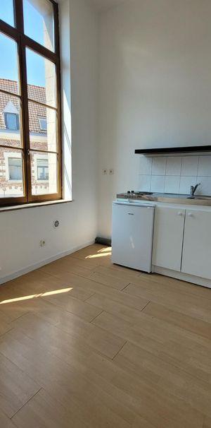 Location Appartement 1 pièce 22m² VALENCIENNES 59300 - Photo 1