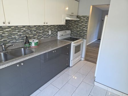 For Lease - 5536 Montevideo Road Unit# 45, Mississauga, Ontario - Photo 4
