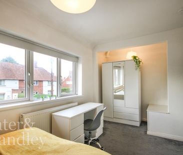 2 bedroom semi-detached house to rent - Photo 6