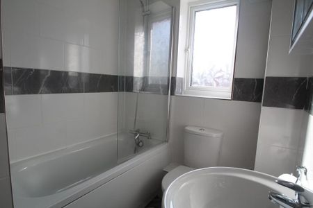 2 bedroom terraced house to rent - Photo 5