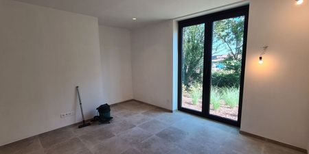 Gelijkvloers app. te huur in Hoeselt voor € 1.500 met 2 slaapkamers - Foto 4