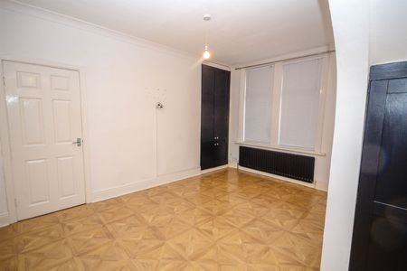 2 bed flat to rent in Mozart Street, South Shields, NE33 - Photo 3