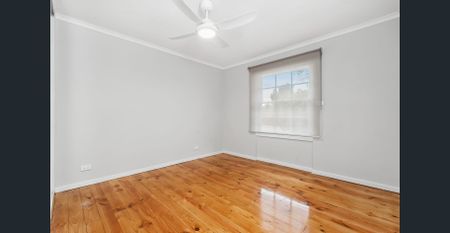 Charming Renovated 3-Bedroom Home with Modern Amenities and Fantastic Outdoor Space - Photo 5