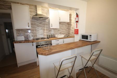 1 bedroom private hall to rent - Photo 3