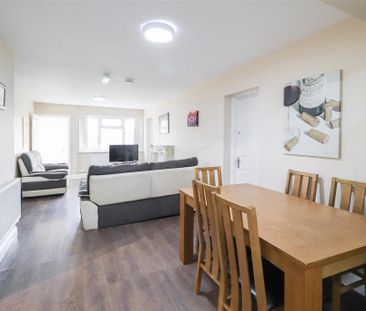 1 bedroom in a house share to rent - Photo 5