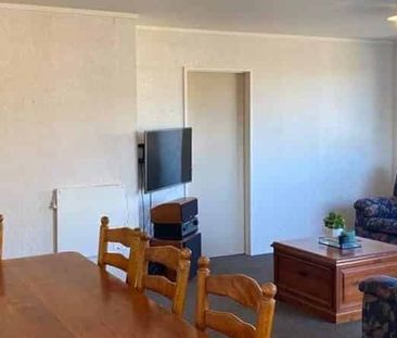 Get in quick! - Photo 3