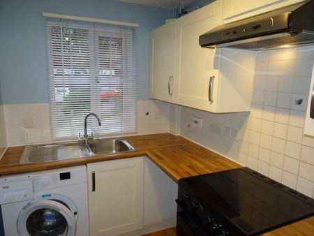 2 bedroom end of terrace house to rent - Photo 4