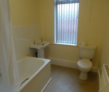 Nowell Grove, Harehills, LS9 6HY - Photo 5